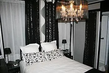 Full House Hotel Kortrijk